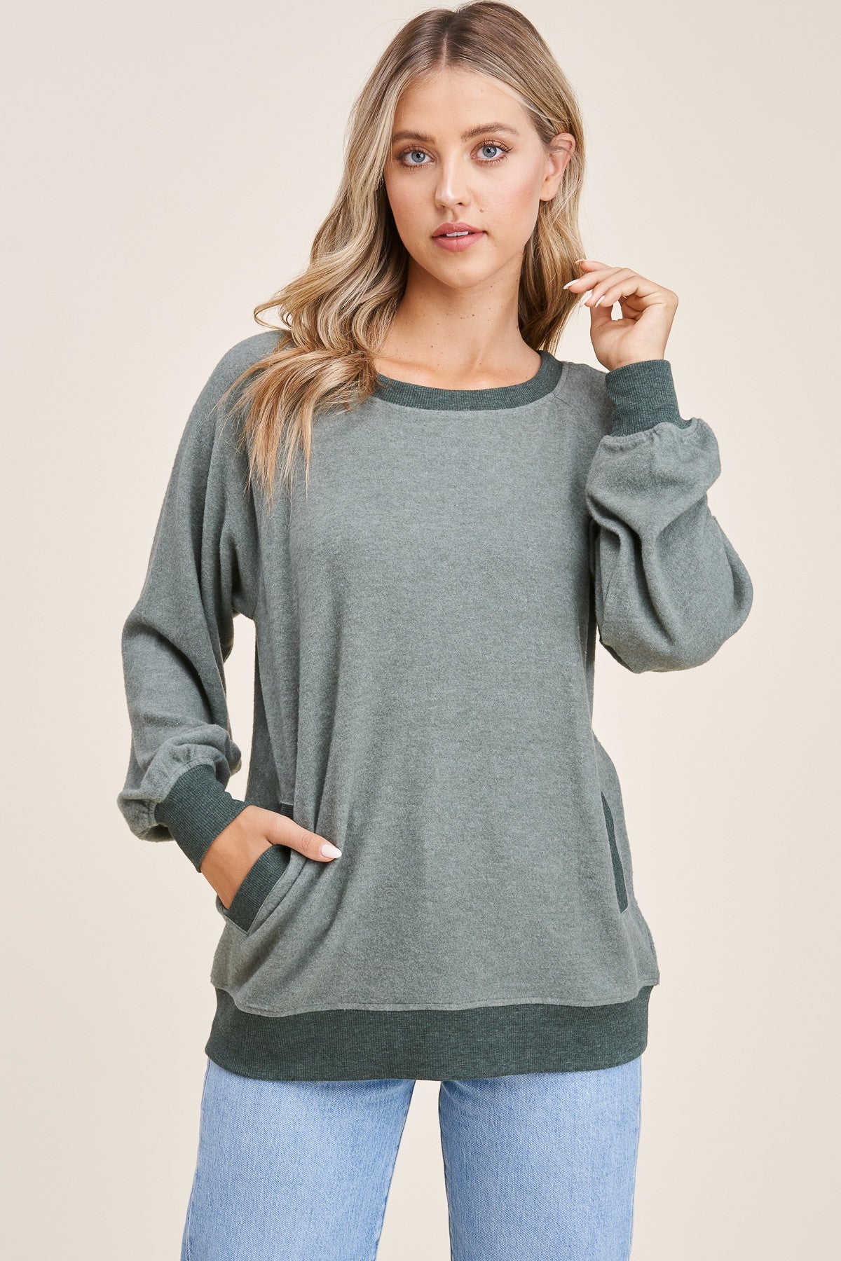 Sweatshirt With Pockets