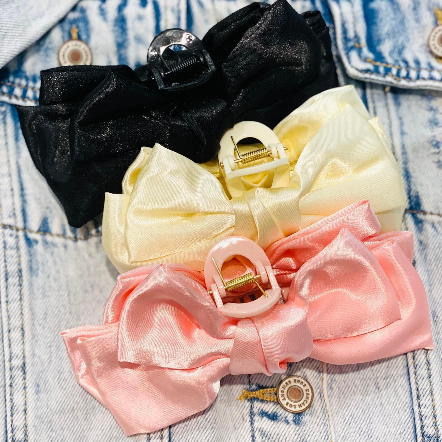 Large Silk Bow Claw